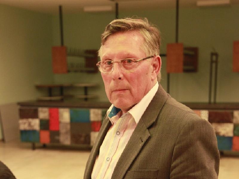 Udo Scheuermann, Ortsvorteher. Hier : im Einsatz bei der Unterbringung der Obdachlosen der Gasexplosion vom 23.10.2014 in Edigheim Udo Scheuermann, Ortsvorteher. Hier : im Einsatz bei der Unterbringung der Obdachlosen der Gasexplosion vom 23.10.2014 in Edigheim