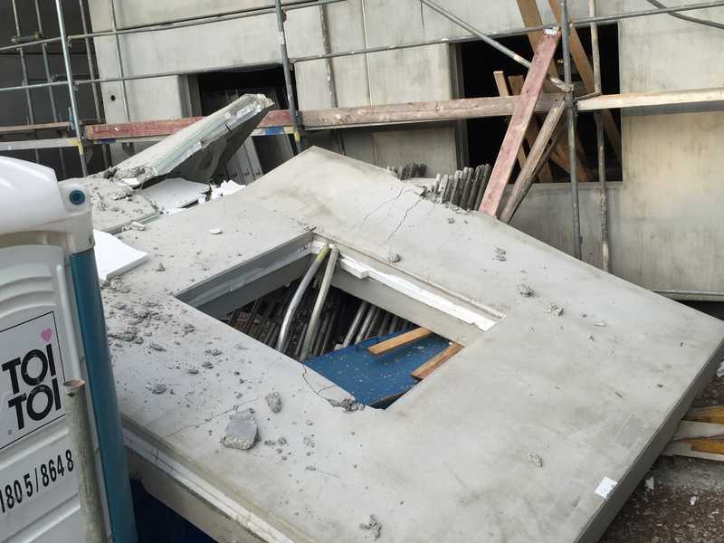 Die Betonplatte ist gebrochen. Damit kann an diesem Tag nicht mehr weitergearbeitet werden. Foto: Frank Bauer