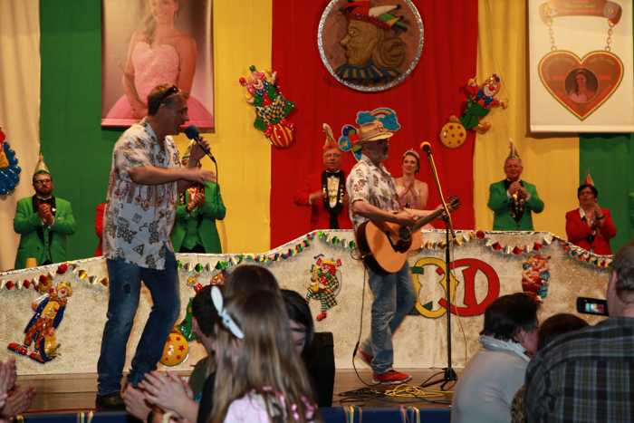 Stimmungskanonen Dubbeglas-Brieder. Fasnacht in Oppau und de Karl vun Frankethal