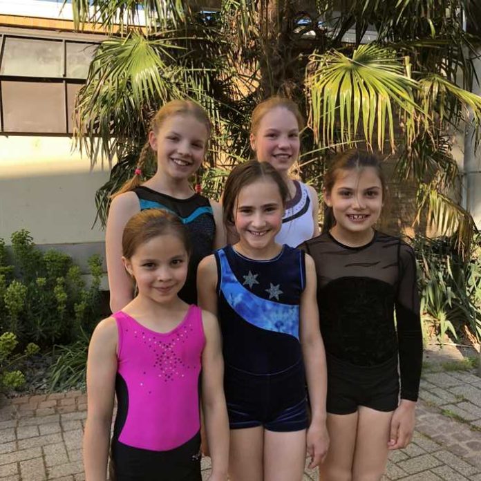 Unsere Gaumeisterinnen 2018: Katharina Binzer, Charlotte Theobald, Valentina Zigler, Julia Theiss, Chiara Secci Unsere Gaumeisterinnen 2018: Katharina Binzer, Charlotte Theobald, Valentina Zigler, Julia Theiss, Chiara Secci