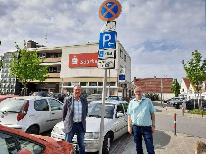 Dieses Schild wird bald möglichst entfernt werden, um die Parkmöglichkeit nicht weiter einzuschränken
